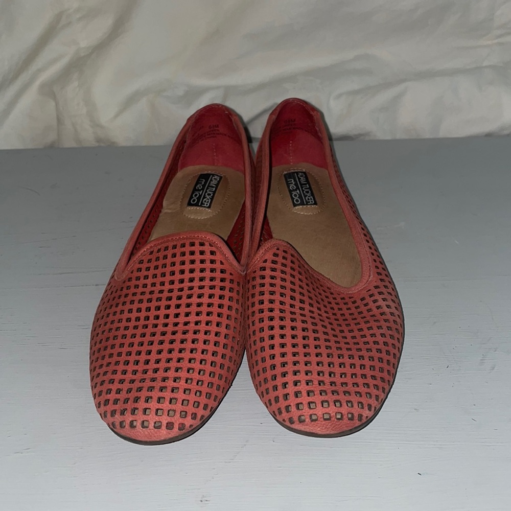 Adam Tucker… me Too Yale Flat Perforated Flats